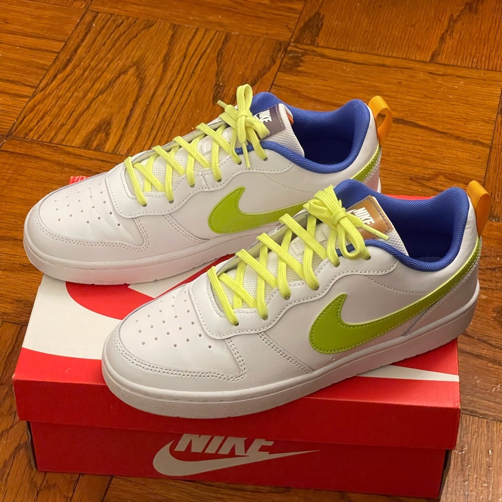 ~ SOLD ~ Nike Court Borough Low 2 SE Size 7Y - Women’s 9M EUR 40